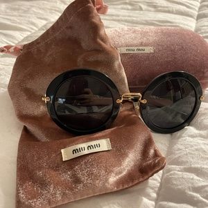 Round Frame Miu Miu Sunglasses